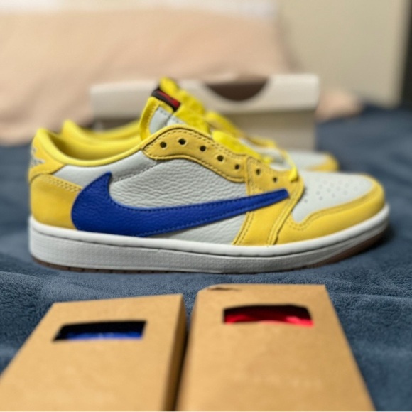SOLD**Travis Scott Jordan 1 Low Canary - Picture 5 of 9